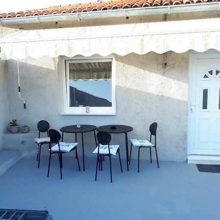 Appartement Apartman Andela à Tisno Extérieur photo
