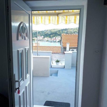 Appartement Apartman Andela à Tisno Extérieur photo
