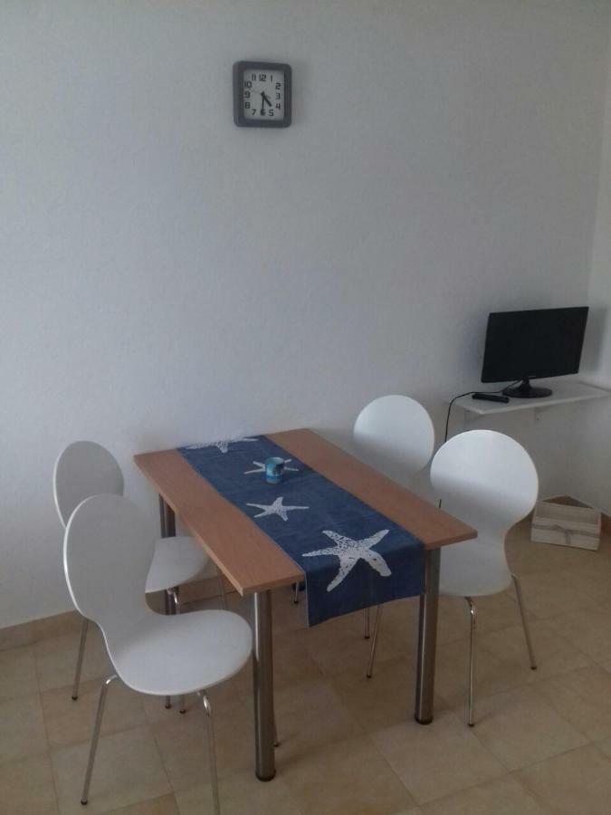 Appartement Apartman Andela à Tisno Extérieur photo